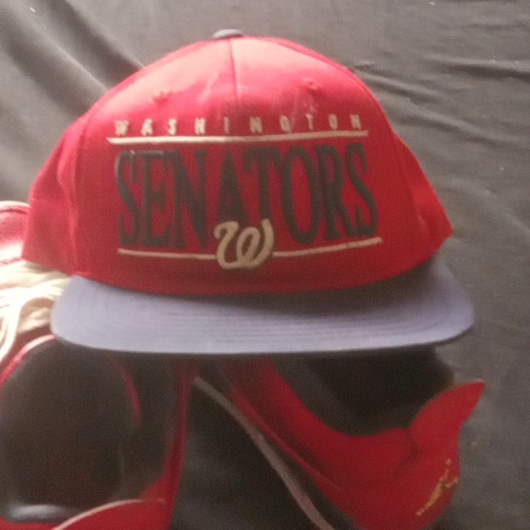 NIKE JORDAN 4 Retro red and touches of white&blue. - Picture 6 of 12